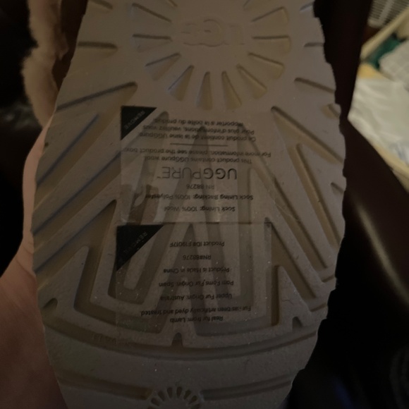 UGG NEW PINK SHEEPSKIN BOOTS 11 - Picture 7 of 12